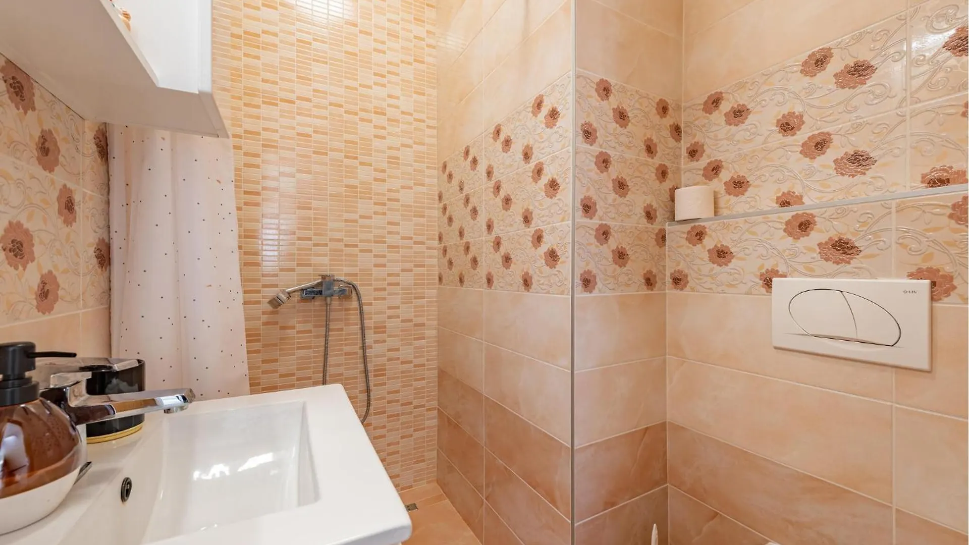 Stunning Home In Mandre With Wi-Fi 0*,  Croatia