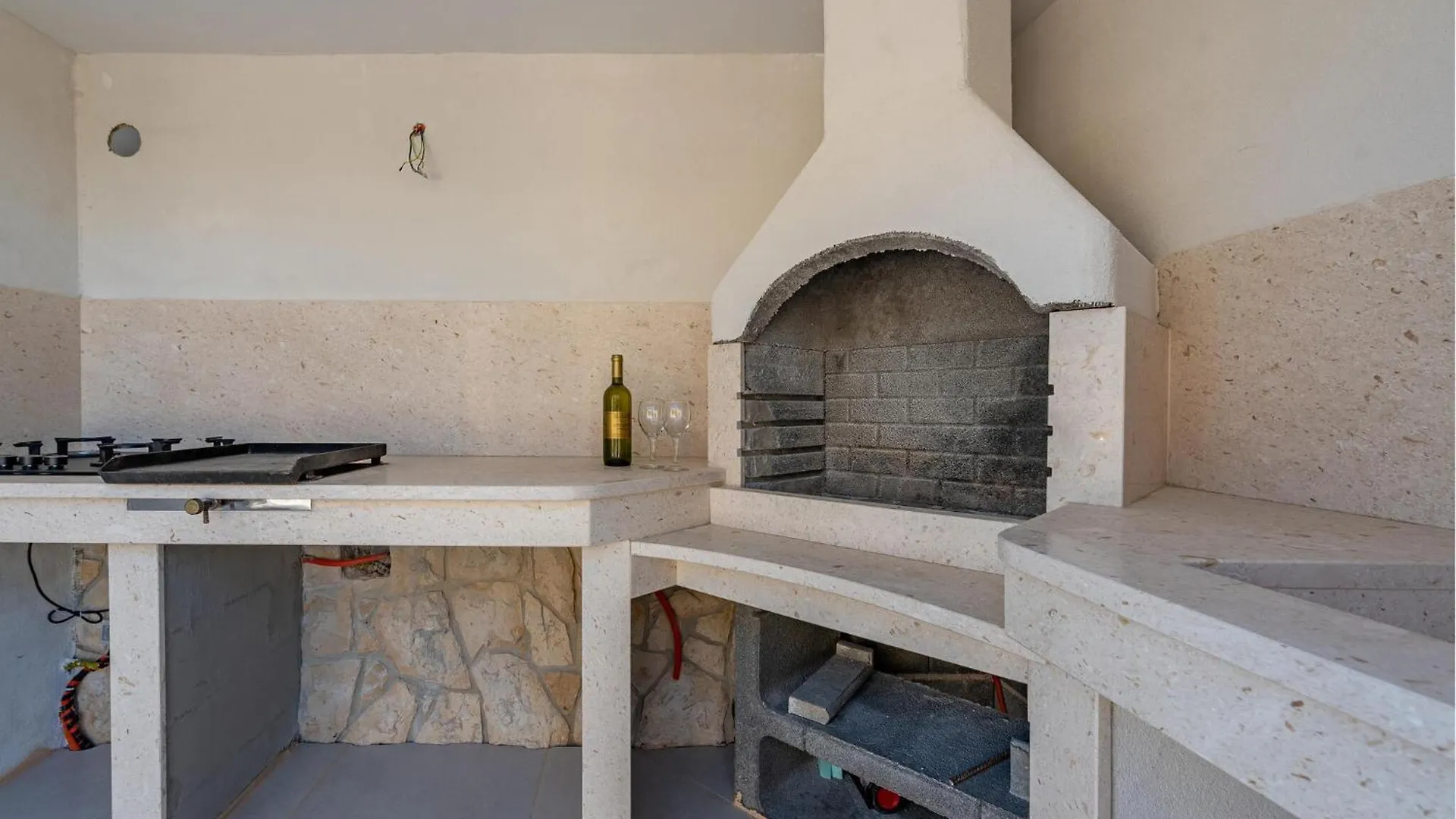 Stunning Home In Mandre With Wi-Fi