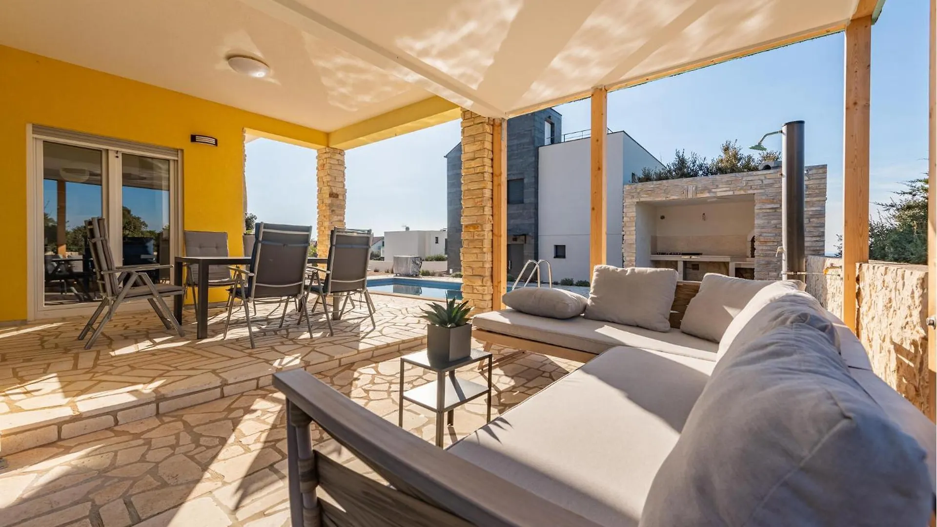 Stunning Home In Mandre With Wi-Fi
