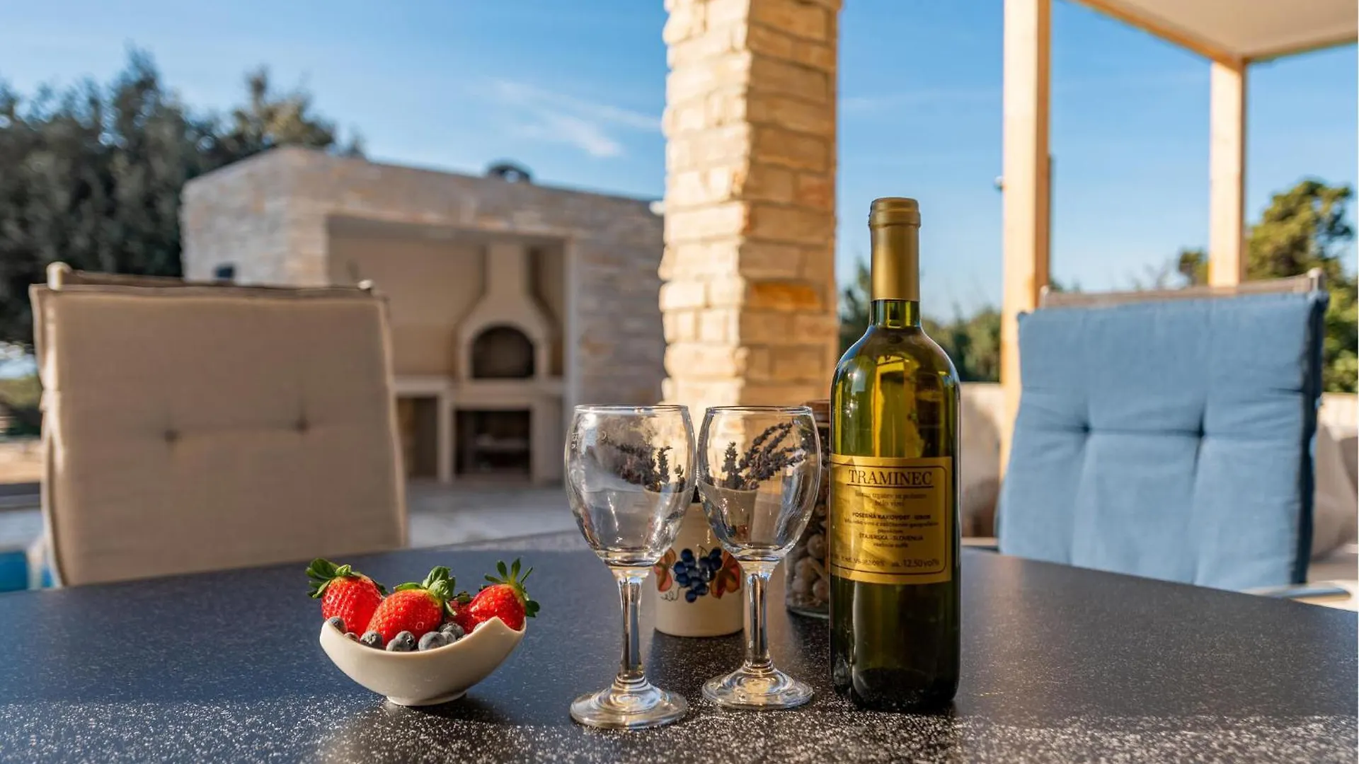 Stunning Home In Mandre With Wi-Fi 0*,